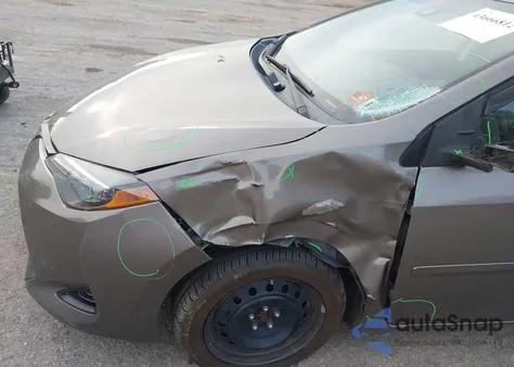 2018 Toyota Corolla Le z USA, uszkodzony, nr VIN 2T1BURHE9JC099877